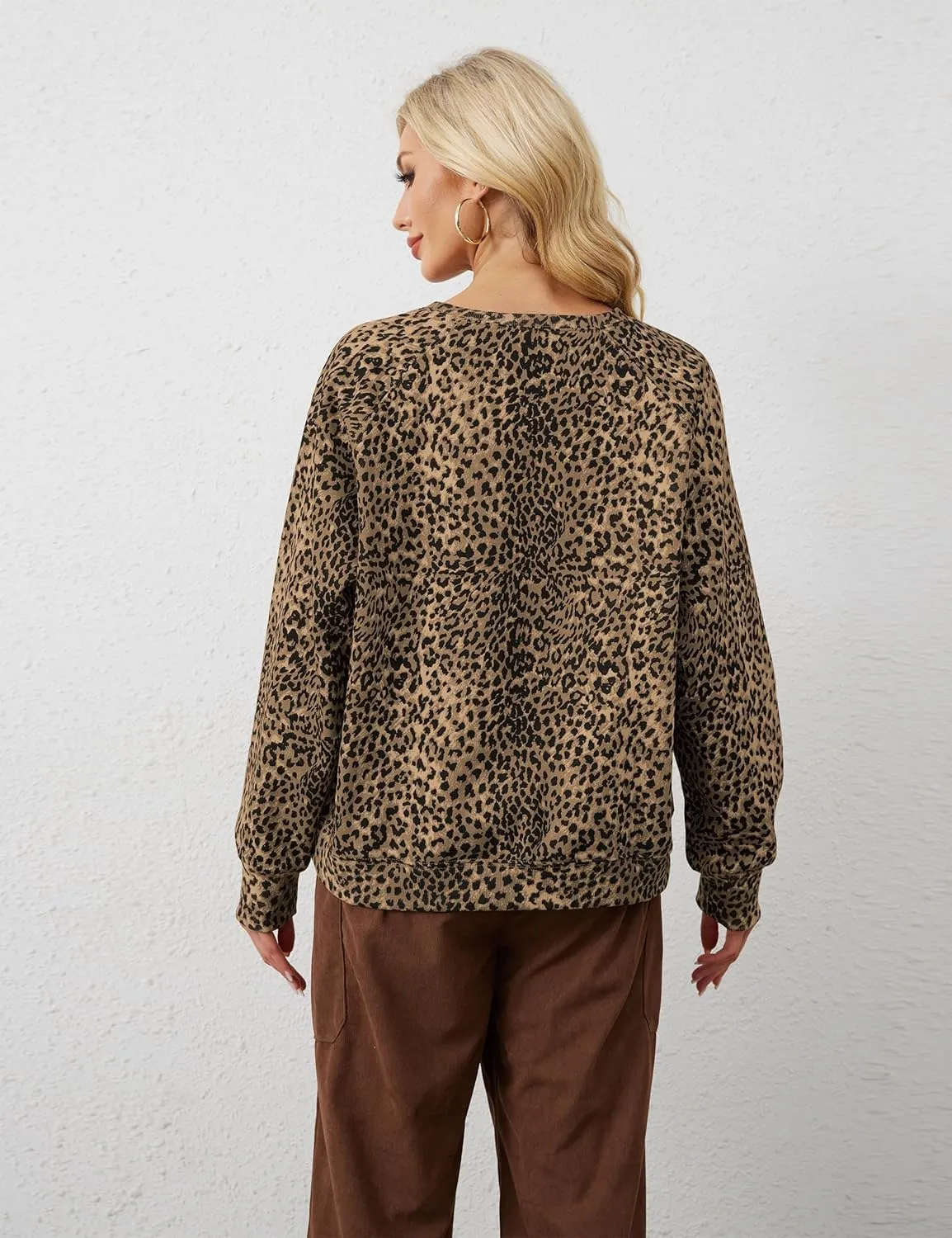 Leopard Print Sweatshirt for Women Oversized Crewneck Long Sleeve Cheetah Pullover Top 2000s Graphic Sweatshirts