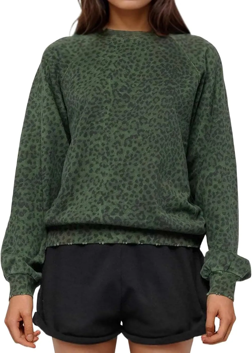 Leopard Print Sweatshirt for Women Oversized Crewneck Long Sleeve Cheetah Pullover Top 2000s Graphic Sweatshirts