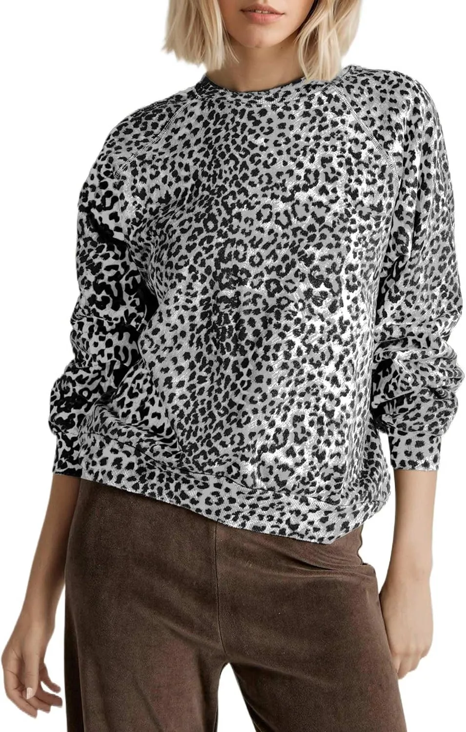 Leopard Print Sweatshirt for Women Oversized Crewneck Long Sleeve Cheetah Pullover Top 2000s Graphic Sweatshirts