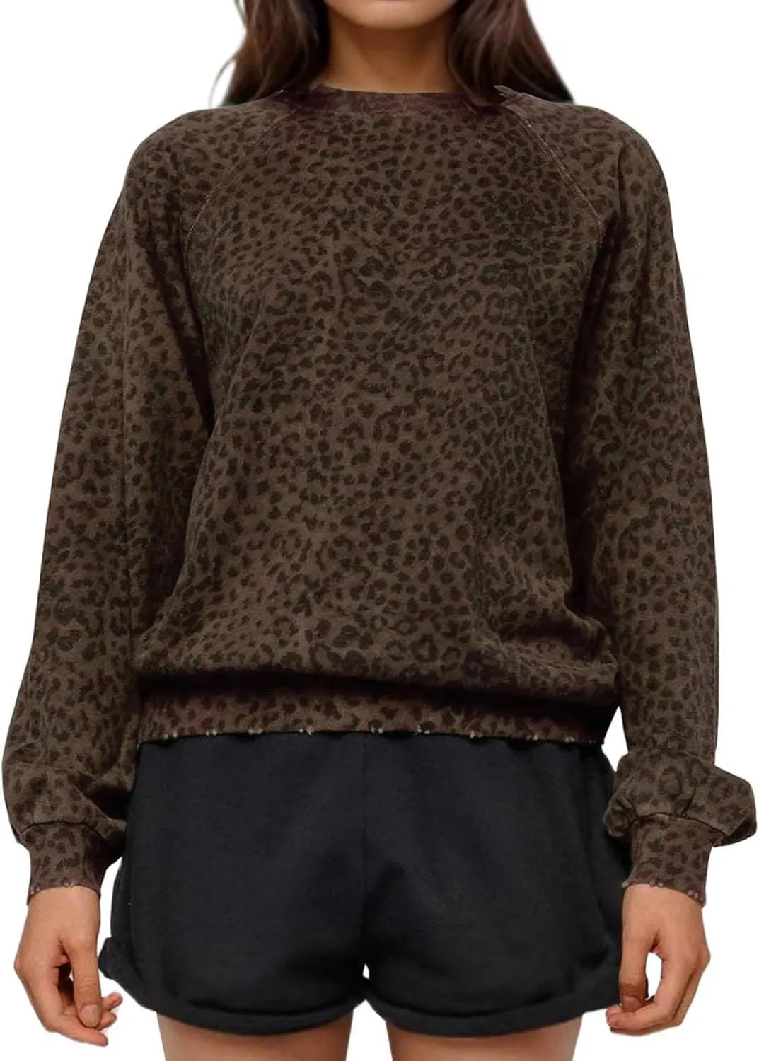 Leopard Print Sweatshirt for Women Oversized Crewneck Long Sleeve Cheetah Pullover Top 2000s Graphic Sweatshirts