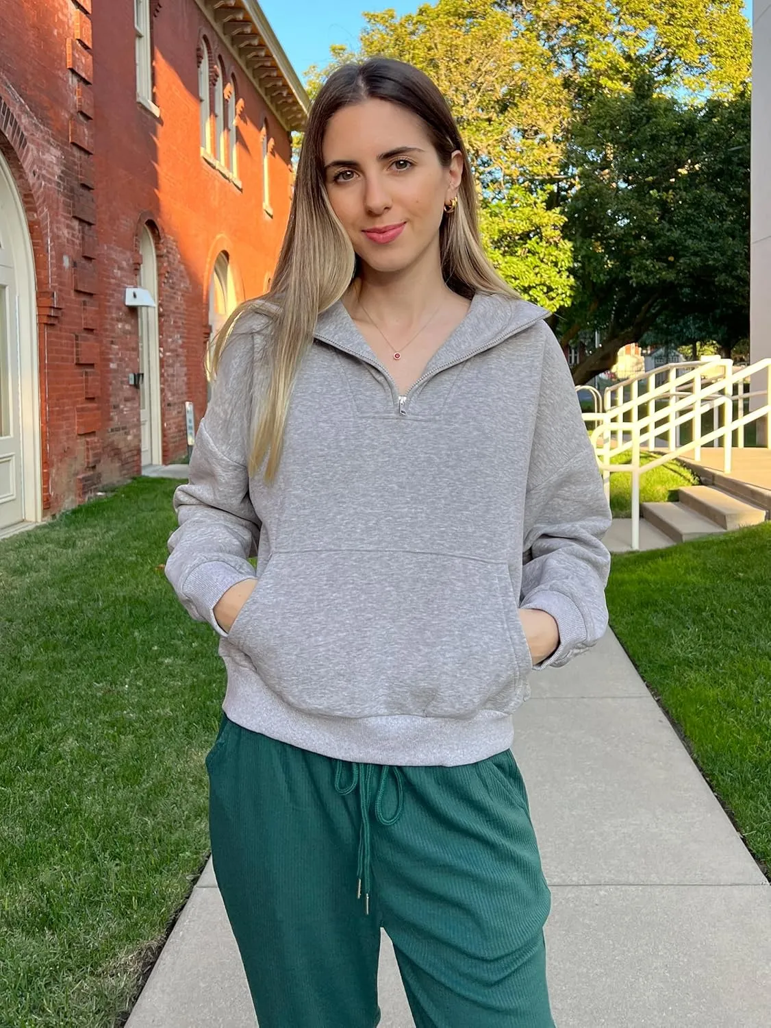 PRETTYGARDEN Womens Quarter Zip Long Sleeve Cropped Sweatshirt 2025 Fall Winter Casual V Neck Pullover Tops With Pockets