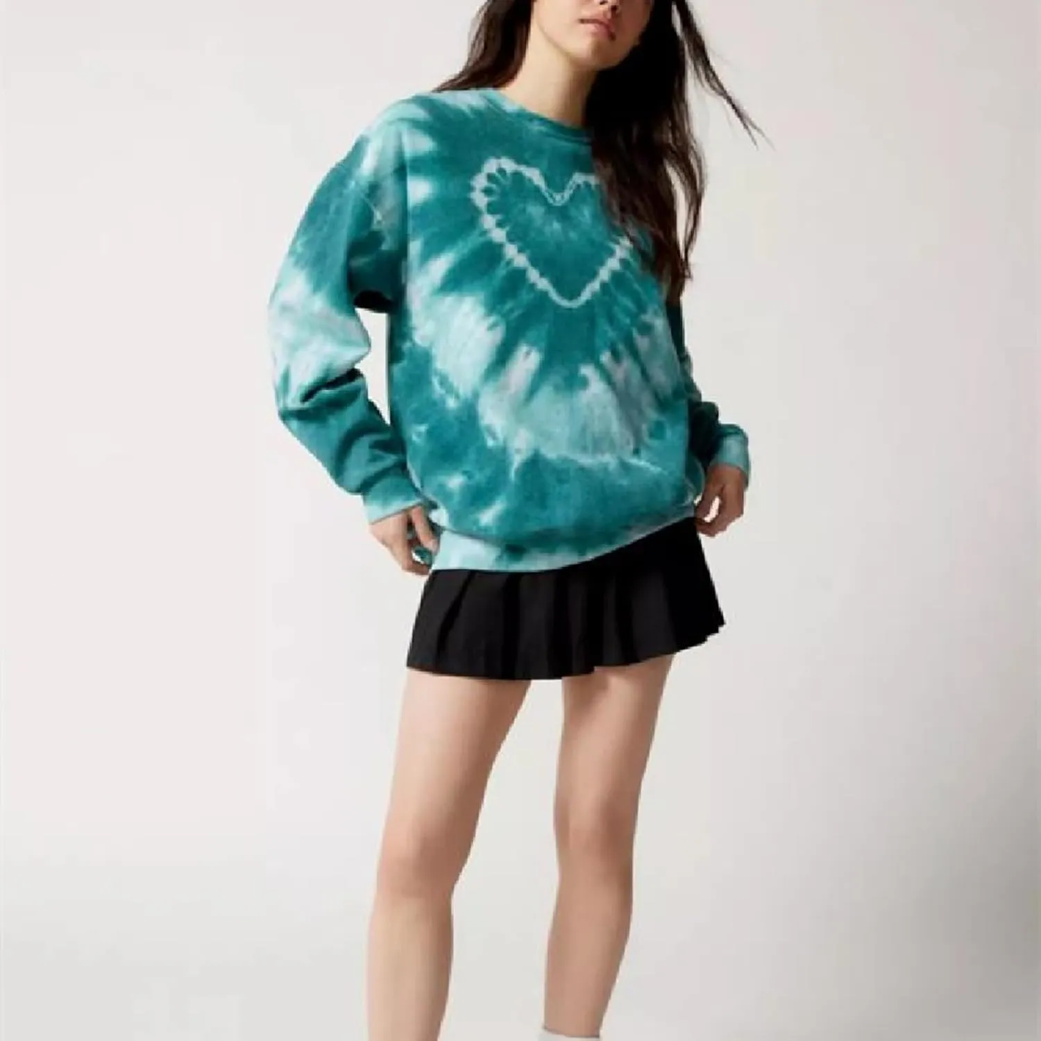 Winioder Women Y2K Heart Tie Dye Oversized Sweatshirt Long Sleeve Crewneck Color Block Pullover Tops Casual Loose Sweatshirts
