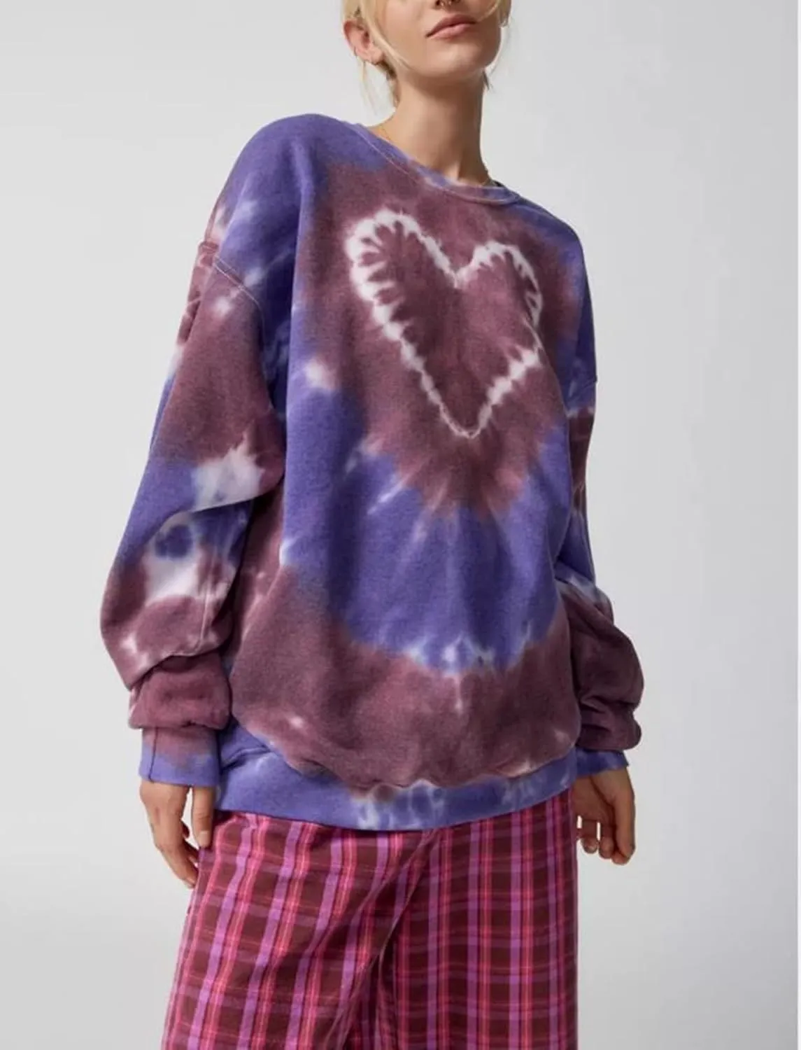 Winioder Women Y2K Heart Tie Dye Oversized Sweatshirt Long Sleeve Crewneck Color Block Pullover Tops Casual Loose Sweatshirts